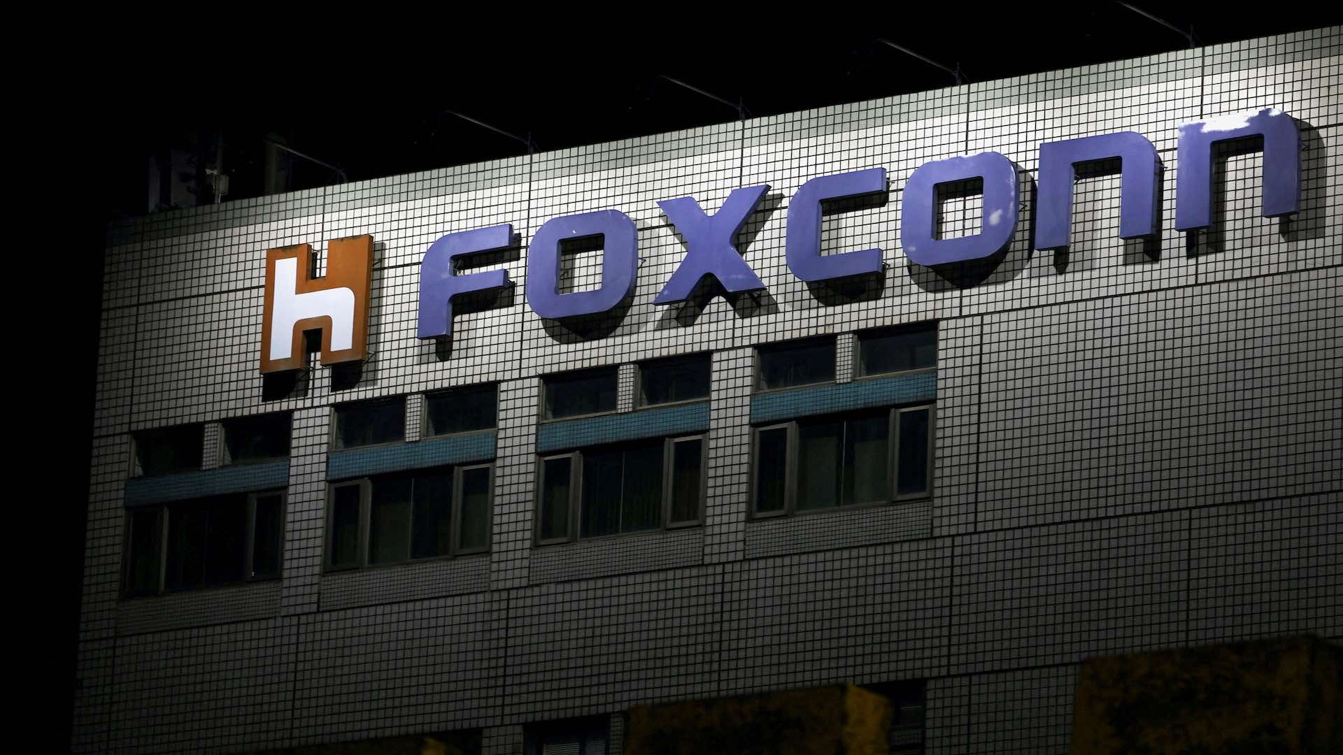 Nvidia и Foxconn совместно работают над созданием так называемых “фабрик искусственного интеллекта”